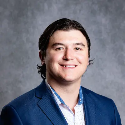 https://agent-headshots-prod.s3.us-west-2.amazonaws.com/0051I000007mcKsQAI.png