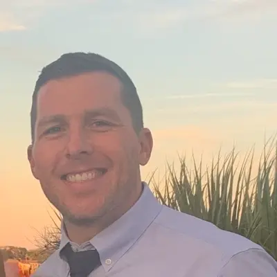 https://agent-headshots-prod.s3.us-west-2.amazonaws.com/0051I000007me3KQAQ.png