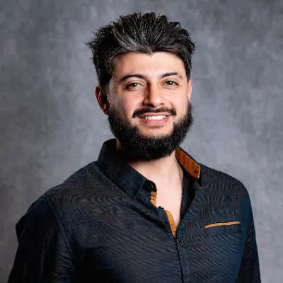 https://agent-headshots-prod.s3.us-west-2.amazonaws.com/005TQ000002eLhJYAU.png