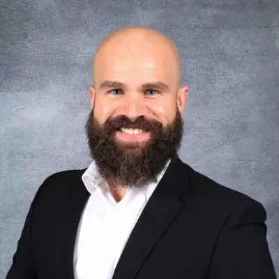 https://agent-headshots-prod.s3.us-west-2.amazonaws.com/005TQ000003J3N3YAK.png