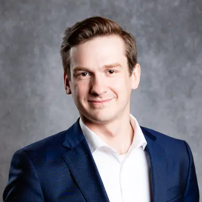 https://agent-headshots-prod.s3.us-west-2.amazonaws.com/005TQ000003lqPdYAI.png