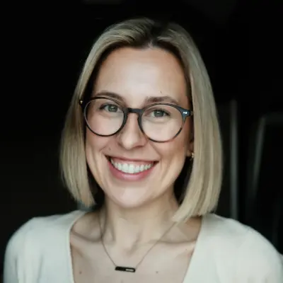 https://agent-headshots-prod.s3.us-west-2.amazonaws.com/005TQ000005RuWHYA0.png