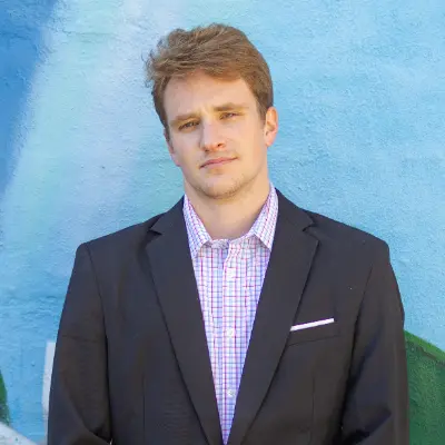 https://agent-headshots-prod.s3.us-west-2.amazonaws.com/005TQ000005d6KPYAY.png