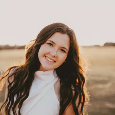https://agent-headshots-prod.s3.us-west-2.amazonaws.com/005TQ0000060xavYAA.png