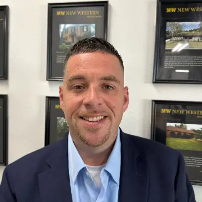 https://agent-headshots-prod.s3.us-west-2.amazonaws.com/005TQ0000067pITYAY.png
