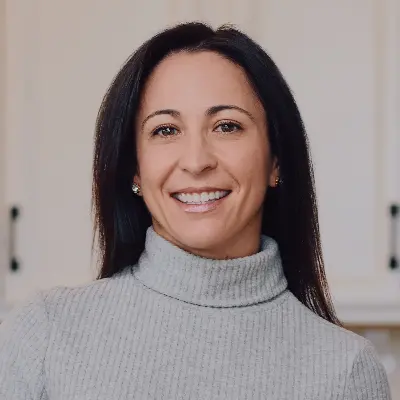 https://agent-headshots-prod.s3.us-west-2.amazonaws.com/005TQ000007M8isYAC.png