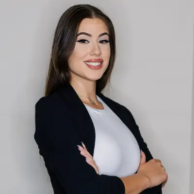 https://agent-headshots-prod.s3.us-west-2.amazonaws.com/005TQ000008EjIPYA0.png