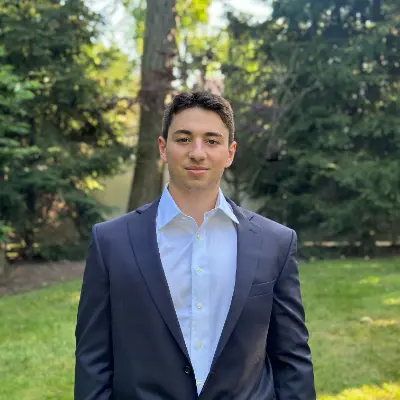 https://agent-headshots-prod.s3.us-west-2.amazonaws.com/005TQ000008X0PdYAK.png