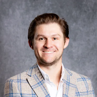 https://agent-headshots-prod.s3.us-west-2.amazonaws.com/0051I000005WvMTQA0.png