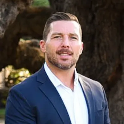 https://agent-headshots-prod.s3.us-west-2.amazonaws.com/0051I000007me3KQAQ.png