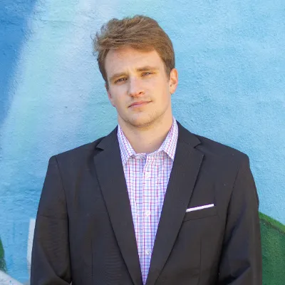 https://agent-headshots-prod.s3.us-west-2.amazonaws.com/005TQ000005d6KPYAY.png