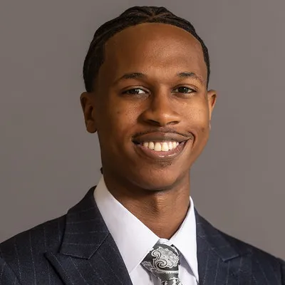 https://agent-headshots-prod.s3.us-west-2.amazonaws.com/005TQ000009QDqsYAG.png