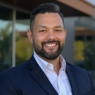 https://agent-headshots-prod.s3.us-west-2.amazonaws.com/005TQ00000B6MsLYAV.png