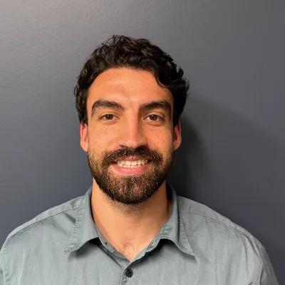 https://agent-headshots-prod.s3.us-west-2.amazonaws.com/005VX00000SHqN3YAL.png