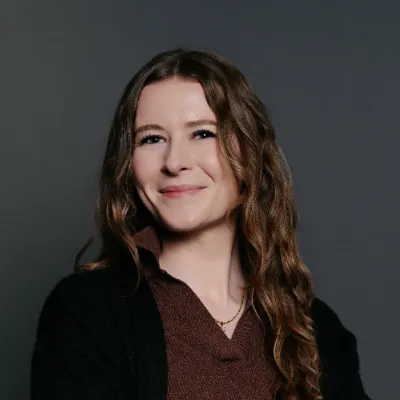 https://agent-headshots-prod.s3.us-west-2.amazonaws.com/005VX00000UA7a1YAD.png