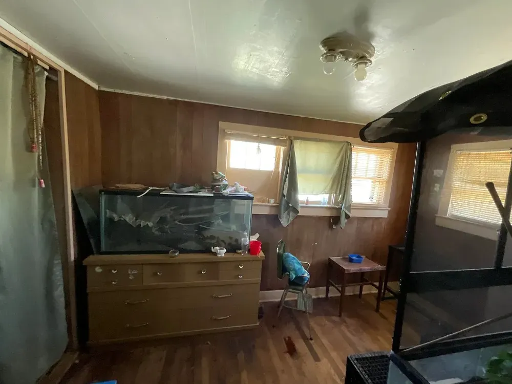 https://www.newwestern.com/images/2025/01/la-junta-bed-room-pic-1.jpg
